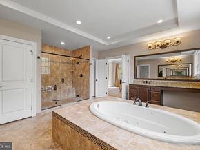 19 Goldney Dr, Newtown PA 18940