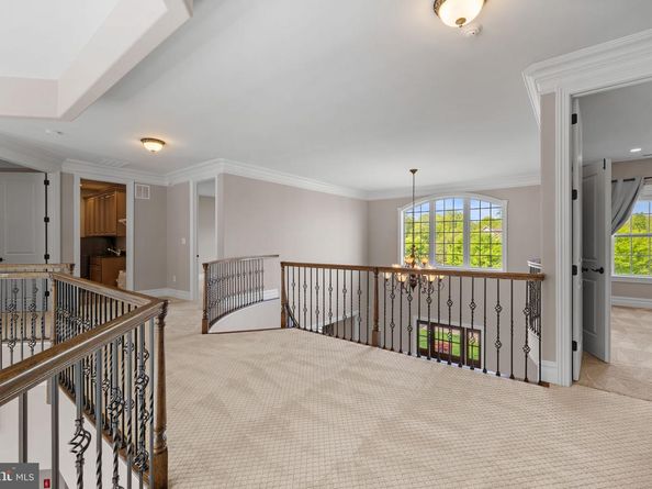 19 Goldney Dr, Newtown PA 18940