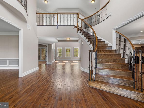 19 Goldney Dr, Newtown PA 18940