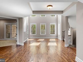 19 Goldney Dr, Newtown PA 18940