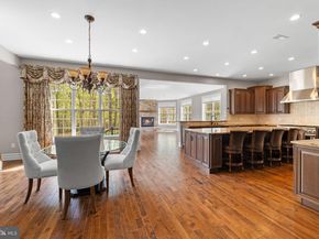 19 Goldney Dr, Newtown PA 18940