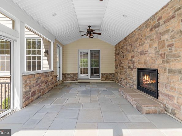 19 Goldney Dr, Newtown PA 18940