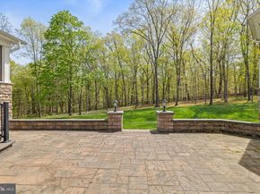 19 Goldney Dr, Newtown PA 18940