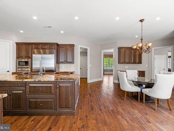 19 Goldney Dr, Newtown PA 18940