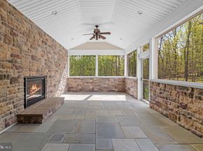 19 Goldney Dr, Newtown PA 18940