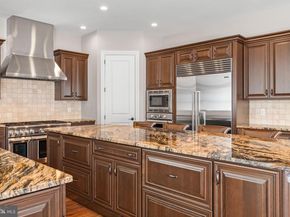 19 Goldney Dr, Newtown PA 18940