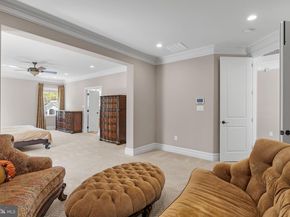 19 Goldney Dr, Newtown PA 18940