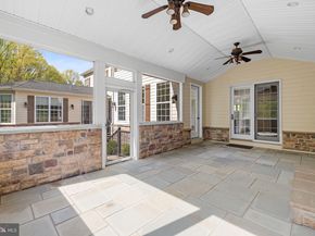 19 Goldney Dr, Newtown PA 18940