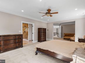 19 Goldney Dr, Newtown PA 18940