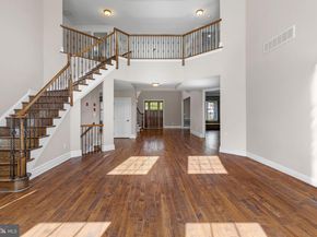 19 Goldney Dr, Newtown PA 18940