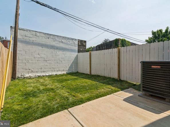 545 Green Lane, Philadelphia PA 19128