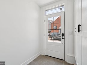 545 Green Lane, Philadelphia PA 19128