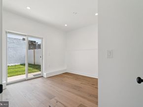 545 Green Lane, Philadelphia PA 19128