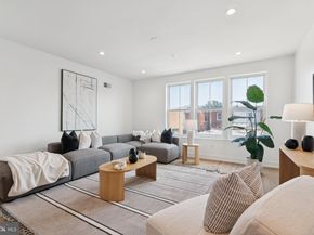 545 Green Lane, Philadelphia PA 19128