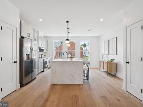 545 Green Lane, Philadelphia PA 19128