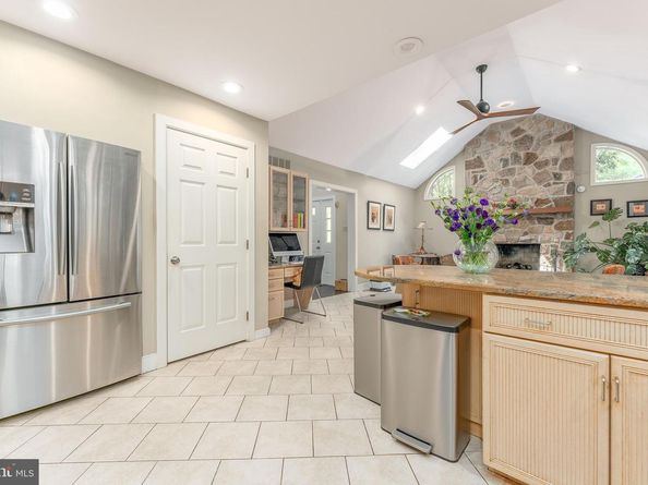 406 Brighton Circle, Devon PA 19333
