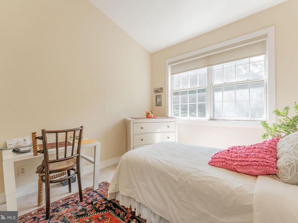 406 Brighton Circle, Devon PA 19333