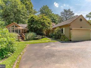 406 Brighton Circle, Devon PA 19333