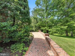 10505 Dunn Meadow Road, Vienna VA 22182