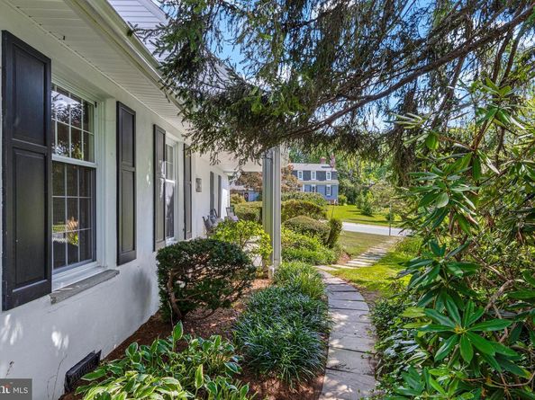 1 Chatham Place, Wallingford PA 19086