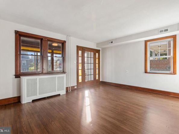 313 W 5TH Avenue, Conshohocken PA 19428