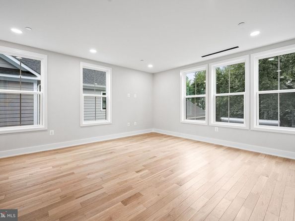 3711 Livingston Street NW, Washington DC 20015
