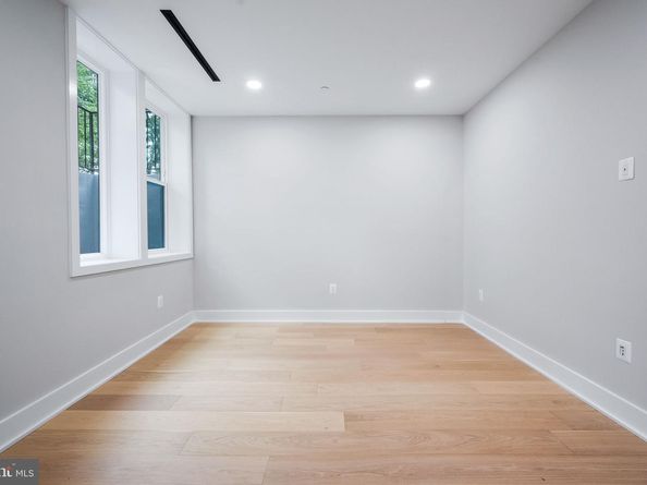 3711 Livingston Street NW, Washington DC 20015