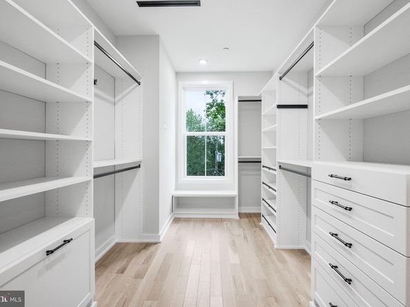 3711 Livingston Street NW, Washington DC 20015