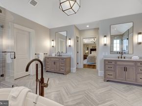 954 Mackall Farms Lane, Mclean VA 22101