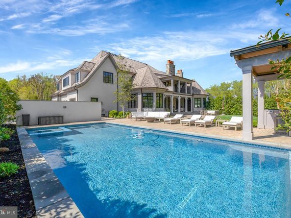 954 Mackall Farms Lane, Mclean VA 22101