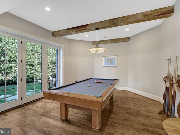 954 Mackall Farms Lane, Mclean VA 22101