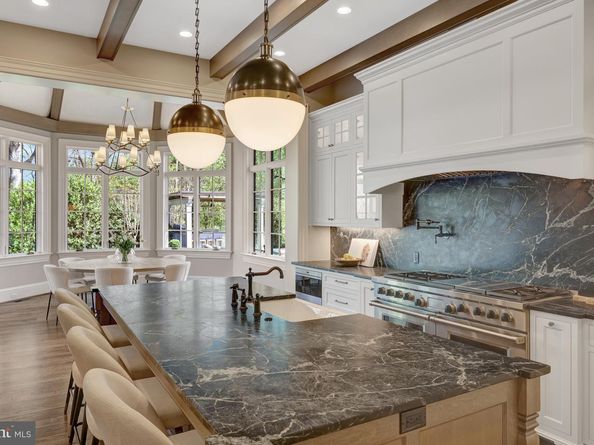 954 Mackall Farms Lane, Mclean VA 22101