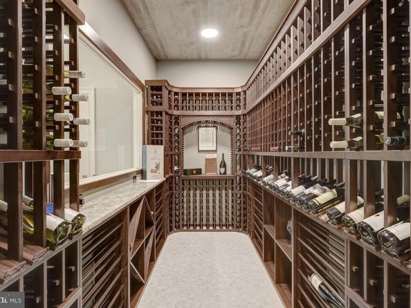 954 Mackall Farms Lane, Mclean VA 22101