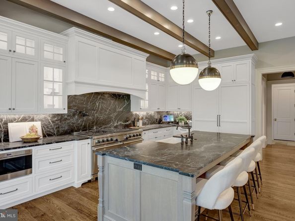 954 Mackall Farms Lane, Mclean VA 22101