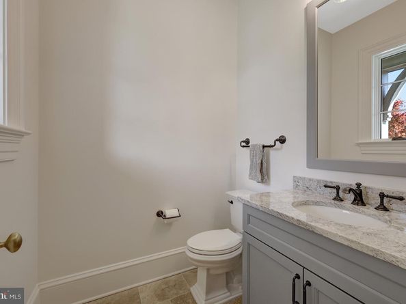 954 Mackall Farms Lane, Mclean VA 22101