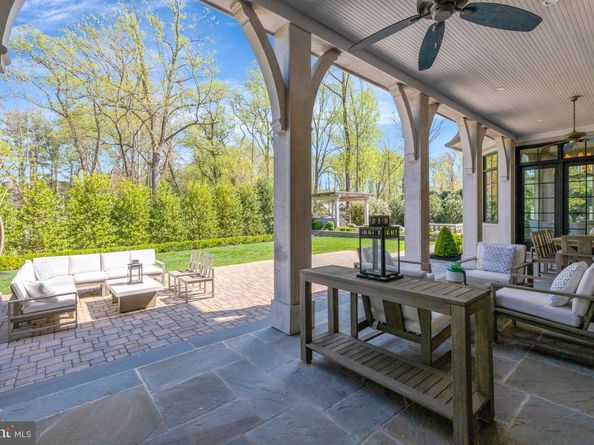 954 Mackall Farms Lane, Mclean VA 22101