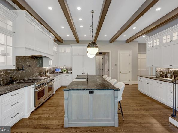 954 Mackall Farms Lane, Mclean VA 22101