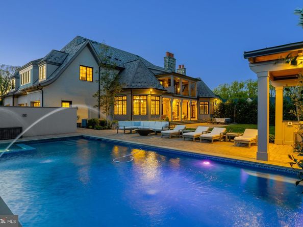 954 Mackall Farms Lane, Mclean VA 22101