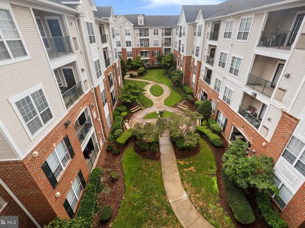 4850 Eisenhower Avenue 418, Alexandria VA 22304