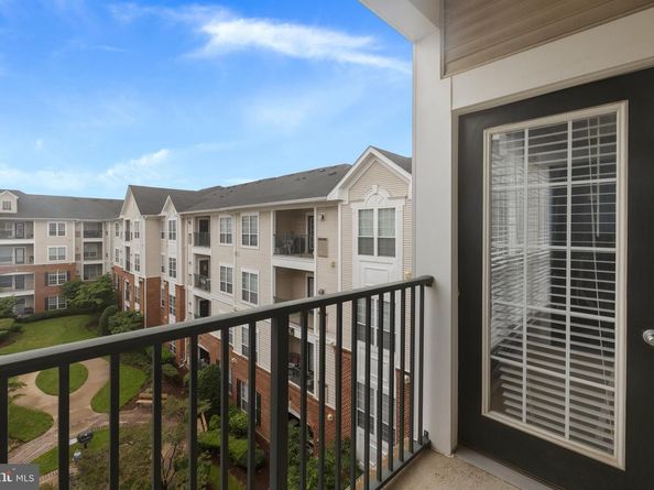 4850 Eisenhower Avenue 418, Alexandria VA 22304