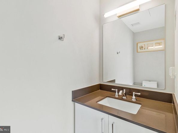 88 V Street SW 201, Washington DC 20024