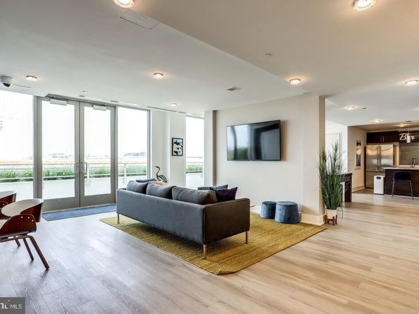 88 V Street SW 201, Washington DC 20024