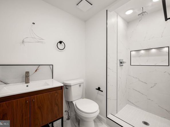 2548 N Front Street, Philadelphia PA 19133