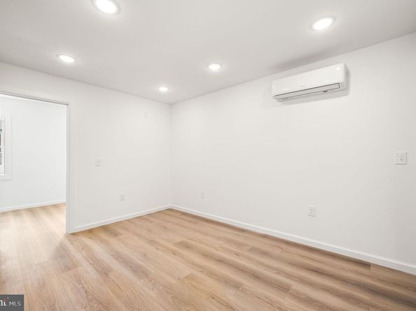 2548 N Front Street, Philadelphia PA 19133