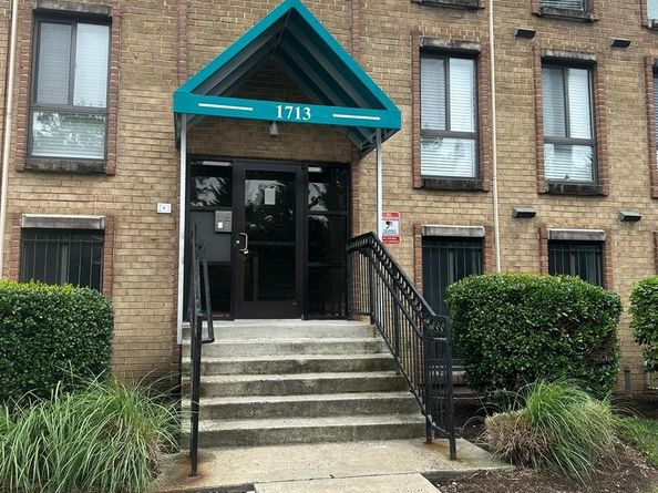 1713 Gainesville Street SE 101, Washington DC 20020