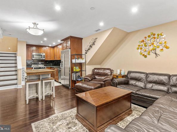 1522 Race Street 1, Philadelphia PA 19102