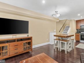1522 Race Street 1, Philadelphia PA 19102