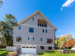 4102 18TH Road N, Arlington VA 22207