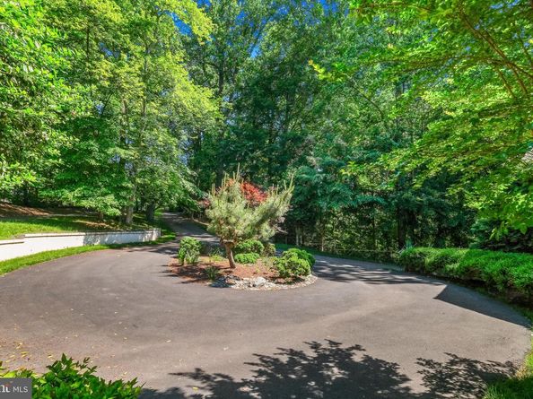 7005 Natelli Woods Lane, Bethesda MD 20817