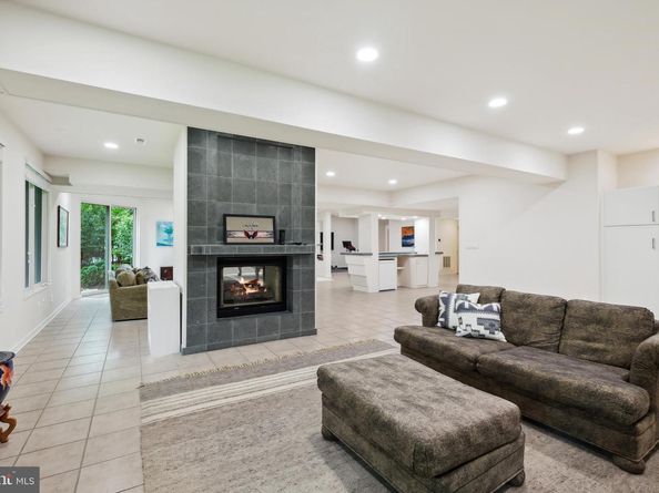 7005 Natelli Woods Lane, Bethesda MD 20817